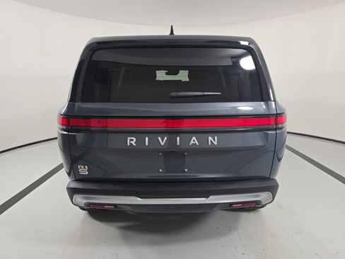 Used 2024 Rivian R1S Adventure AWD/4WD image 4