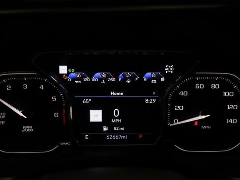 Used 2021 GMC Yukon Denali w/ Denali Premium Package image 9