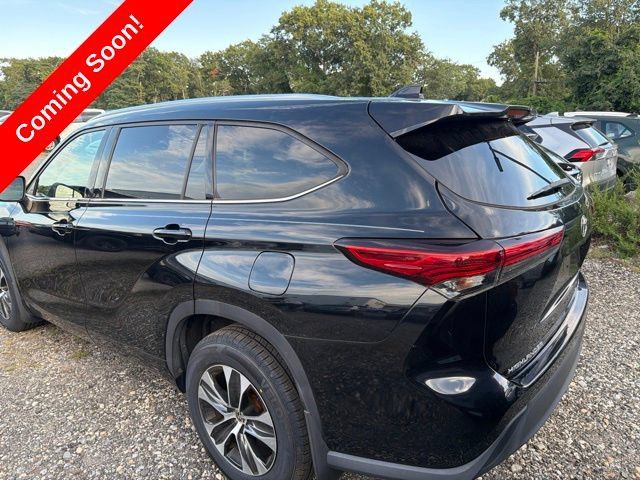 Certified 2020 Toyota Highlander XLE AWD/4WD image 9