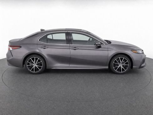 Used 2024 Toyota Camry SE w/ Cold Weather Package AWD/4WD image 6