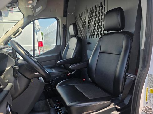 Used 2023 Ford Transit 250 Medium Roof RWD image 10