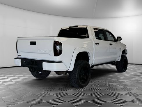 Used 2017 Toyota Tundra SR5 w/ SR5 Upgrade Package image 8