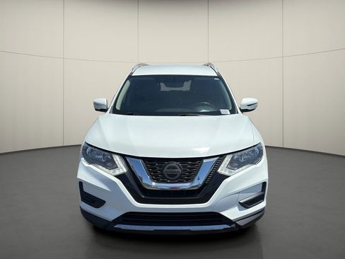 Used 2018 Nissan Rogue SV FWD image 2