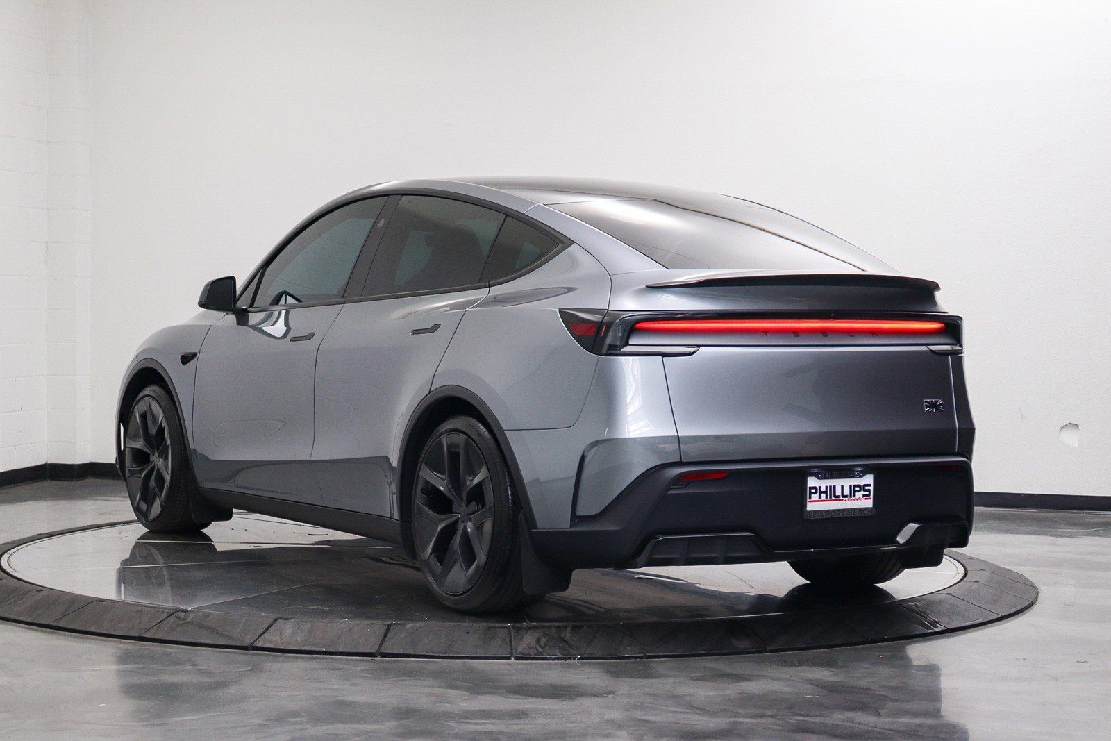 Used 2026 Tesla Model Y Performance AWD/4WD image 12