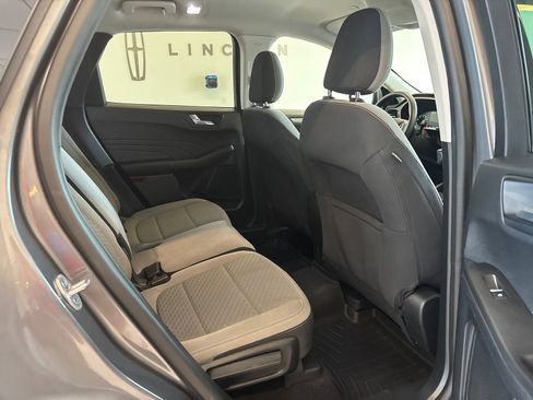 Used 2021 Ford Escape SE FWD image 8