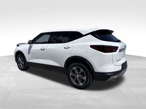 Used 2025 Chevrolet Blazer LT AWD/4WD image 14