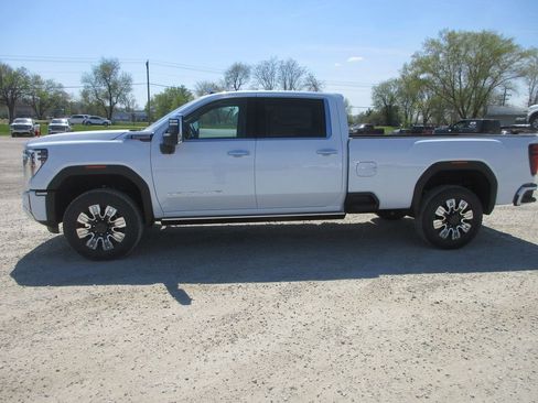 New 2026 GMC Sierra 3500 Denali w/ Denali Reserve Package image 10