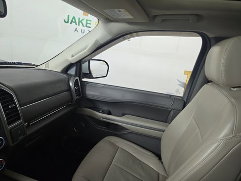 Used 2019 Ford Expedition Max XLT w/ Equipment Group 202A image 26