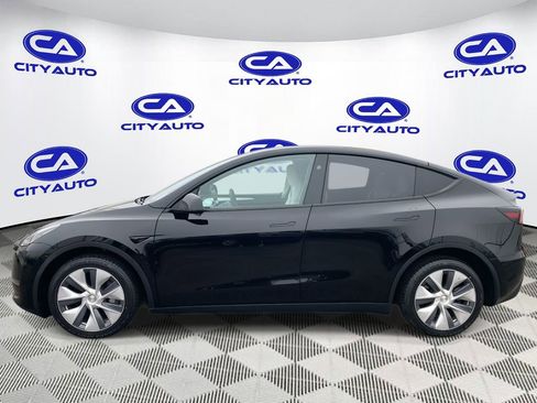 Used 2023 Tesla Model Y Long Range image 6