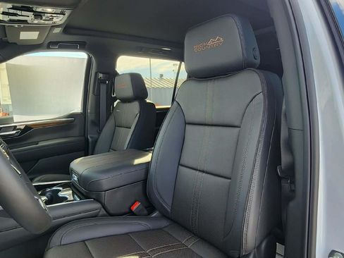 New 2026 Chevrolet Suburban High Country w/ Sun And Tow Package AWD/4WD image 8