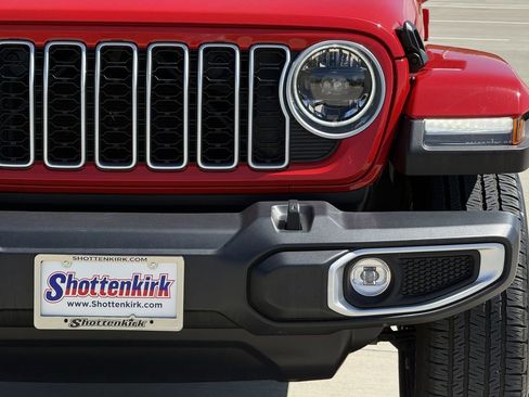 Used 2025 Jeep Wrangler Unlimited Sahara w/ Safety Group AWD/4WD image 10