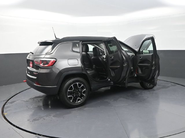 Used 2019 Jeep Compass Trailhawk AWD/4WD image 46