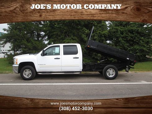 Used 2007 Chevrolet Silverado 2500 LT w/ 2LT Convenience Package AWD/4WD image 1