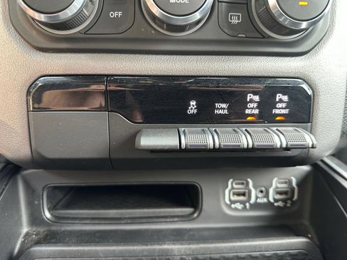 Used 2023 RAM 1500 Big Horn AWD/4WD image 28
