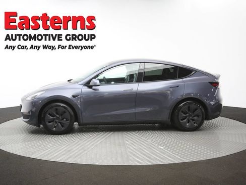 Used 2022 Tesla Model Y Long Range AWD/4WD image 54