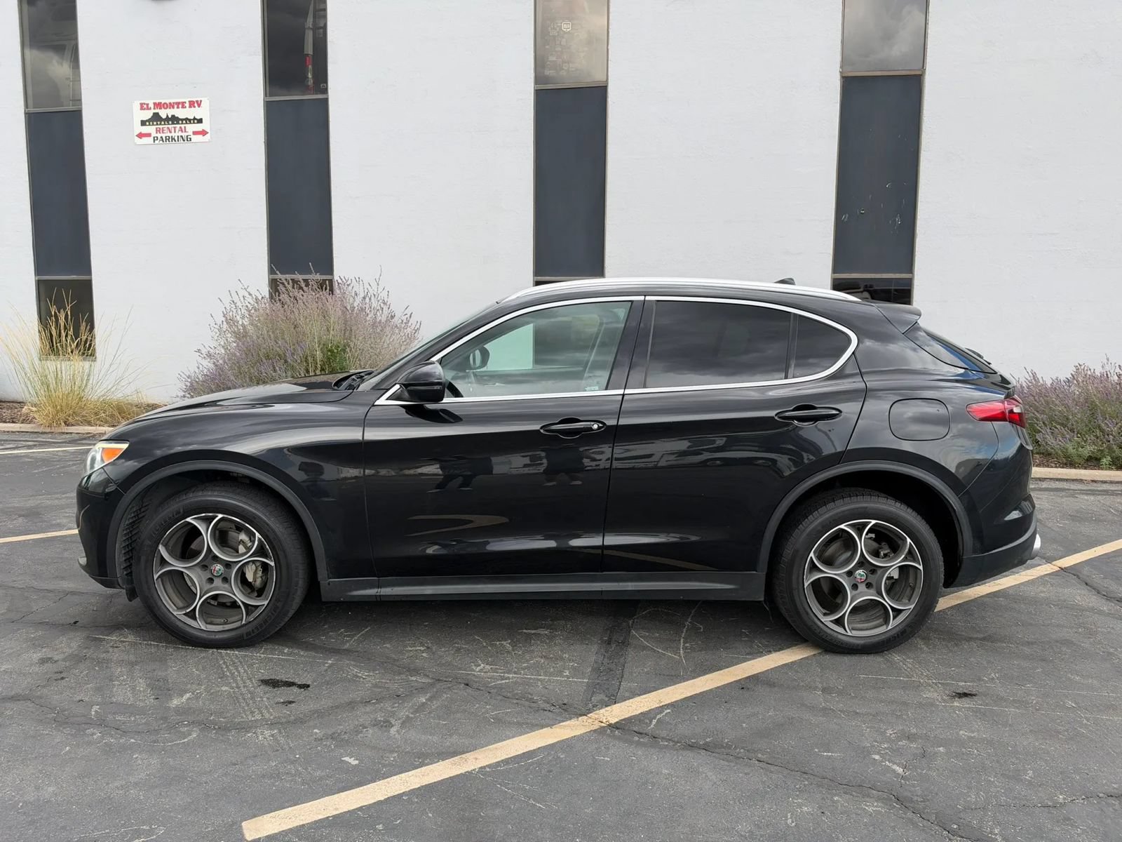 Used 2018 Alfa Romeo Stelvio AWD w/ Cold Weather Package image 2