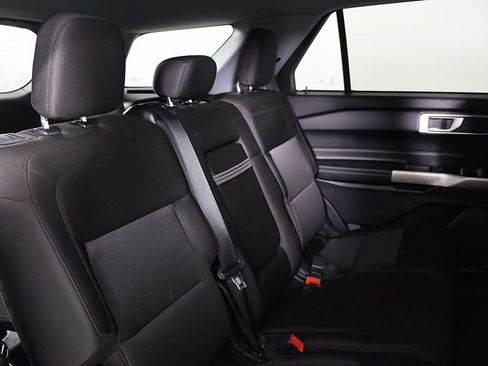 Used 2022 Ford Explorer XLT image 28