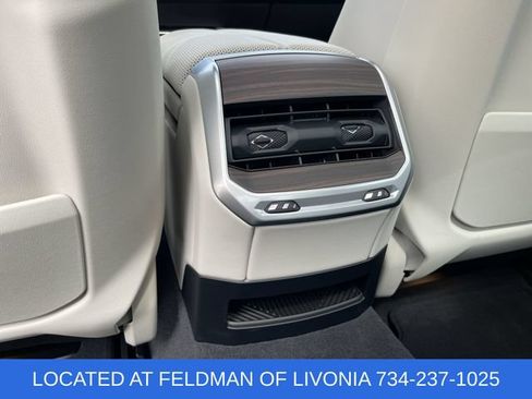 Used 2024 BMW 740i xDrive w/ Executive Package AWD/4WD image 22