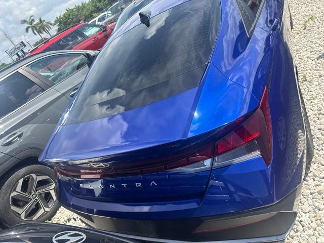 Used 2024 Hyundai Elantra SEL FWD image 7