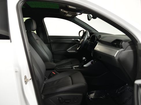 Certified 2025 Audi Q3 2.0T Premium w/ Convenience Package image 20