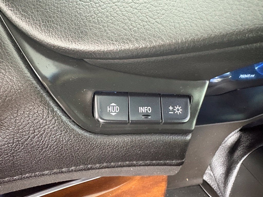 Used 2019 Cadillac Escalade Luxury AWD/4WD image 22
