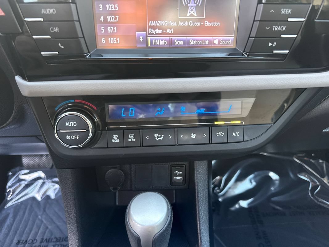 Used 2016 Toyota Corolla LE FWD image 21