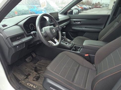 Used 2025 Honda CR-V Sport image 17