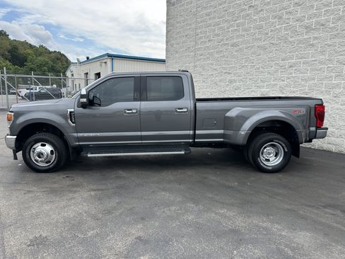 Used 2022 Ford F350 Lariat w/ Lariat Ultimate Package AWD/4WD image 4