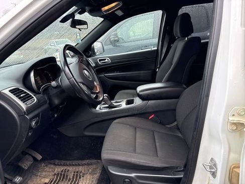 Used 2019 Jeep Grand Cherokee Laredo image 7