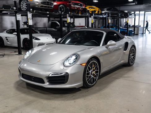 Used 2016 Porsche 911 4 Cabriolet image 13