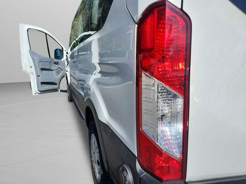 Used 2019 Ford Transit 350 XLT image 26