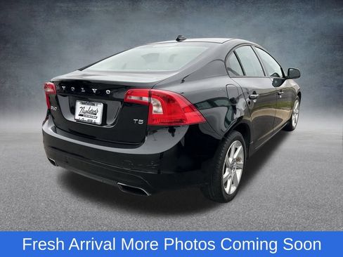 Used 2015 Volvo S60 T5 image 4