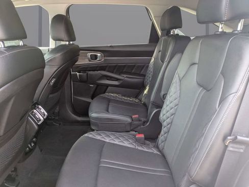 Used 2023 Kia Sorento SX Prestige AWD/4WD image 14