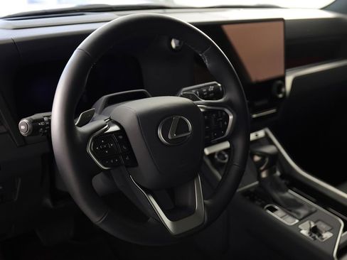Used 2026 Lexus GX 550 w/ Accessory Package (31) AWD/4WD image 24
