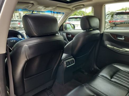 Used 2017 INFINITI QX50 2WD w/ Premium Package image 8