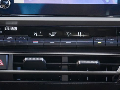 Certified 2025 Toyota Camry SE image 35