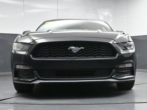 Used 2015 Ford Mustang Coupe image 23