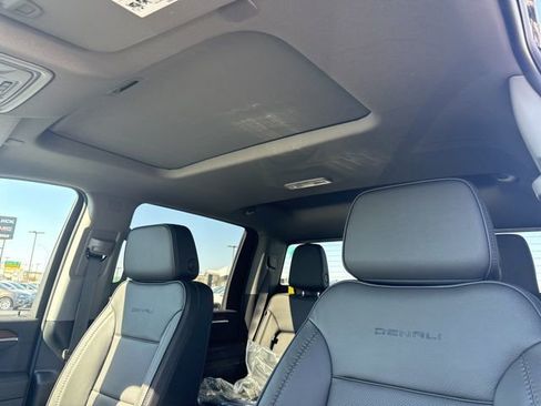 New 2025 GMC Sierra 3500 Denali w/ Denali Reserve Package image 11