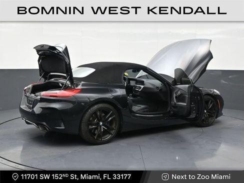 Used 2024 BMW Z4 M40i w/ Premium Package image 29