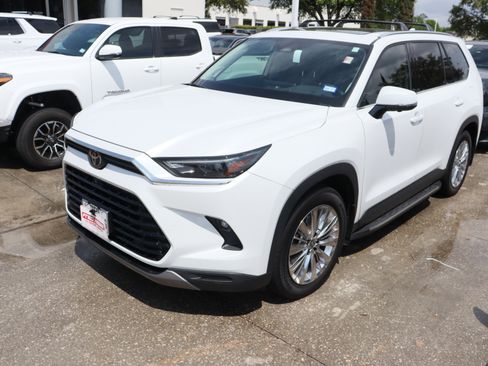 Used 2026 Toyota Grand Highlander Platinum image 6