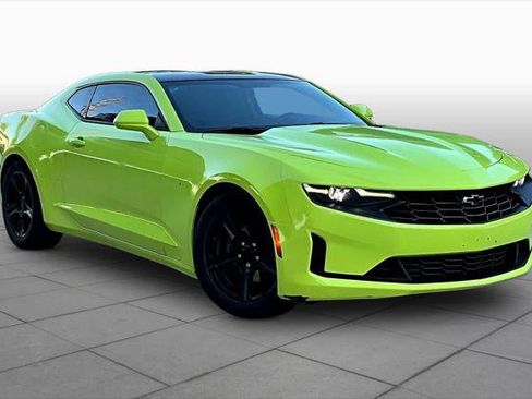 Used 2021 Chevrolet Camaro LT RWD image 3