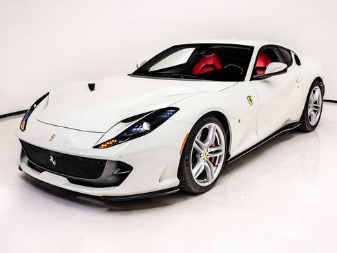 Certified 2019 Ferrari 812 Superfast RWD image 6