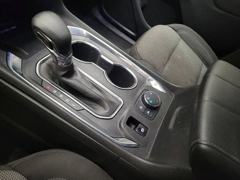 Used 2023 Chevrolet Traverse LT image 26