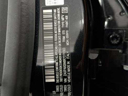 Used 2024 Alfa Romeo Stelvio Ti image 21