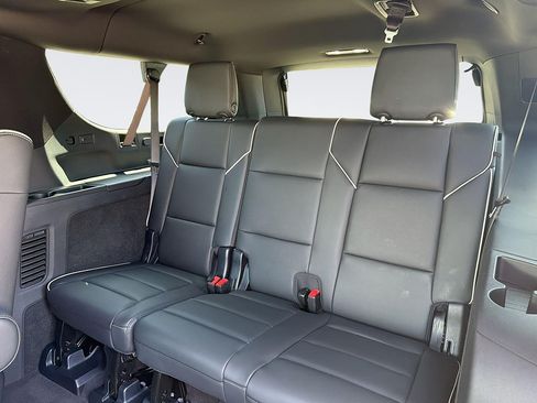 Used 2025 Cadillac Escalade ESV Sport AWD/4WD image 27