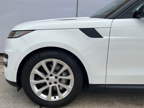 Used 2025 Land Rover Range Rover Sport SE image 11