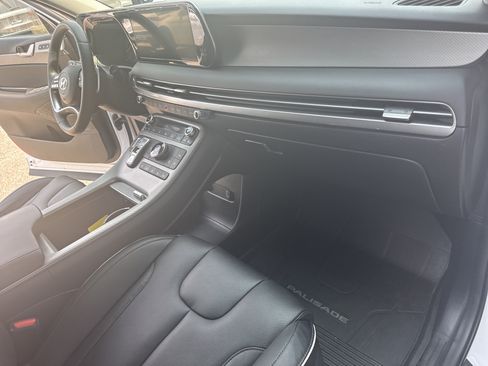 Used 2025 Hyundai Palisade SEL FWD image 16