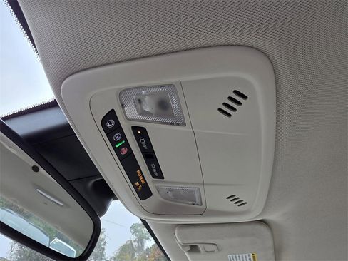 Used 2024 Chevrolet Malibu LT image 26