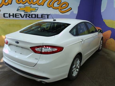 Used 2015 Ford Fusion SE image 7
