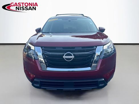 Used 2024 Nissan Pathfinder SV FWD image 39